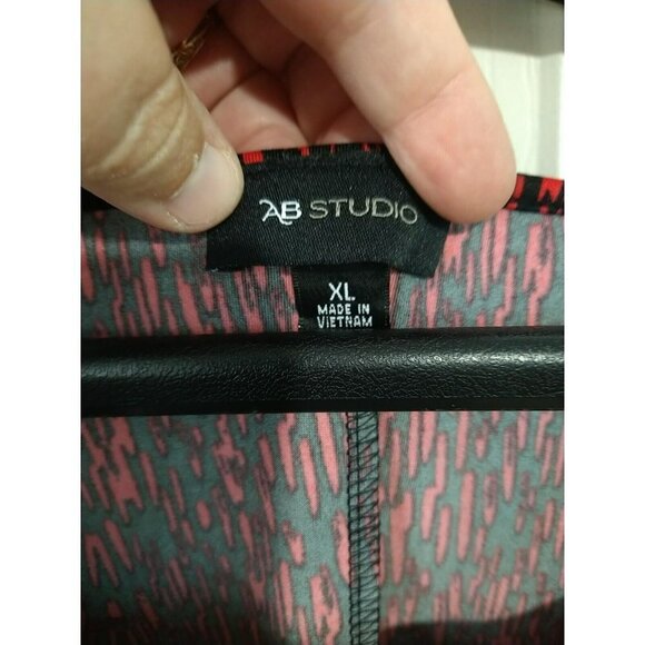 $ AB Studio Red Black Round Neck 3/4 Tab Sleeves Blouse Size XL - Picture 7 of 10